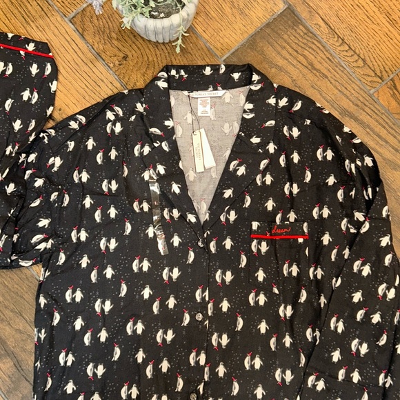 Victoria’s Secret / NWT Penguin 2-Piece Pajama Set - Picture 2 of 9